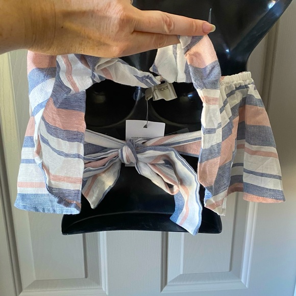 NWT ASOS Striped Ruffle Off Shoulder Crop Top SZ 4 - Picture 5 of 6